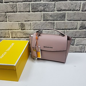 Женская тёмно розовая  сумка MICHAEL KORS AVA из натуральной кожи