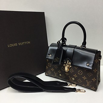 Женская чёрная сумка LOUIS VUITTON