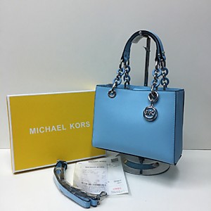 Женская светло голубая сумка MICHAEL KORS Cynthia из натуральной кожи