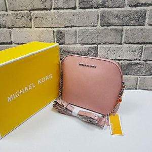 Женская светло розовая сумка MICHAEL KORS Cindy Large Saffiano Leather Crossbody из кожи